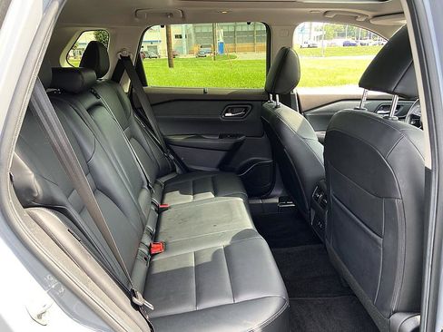 Certified 2023 Nissan Rogue SV w/ SV Premium B Package FWD image 15