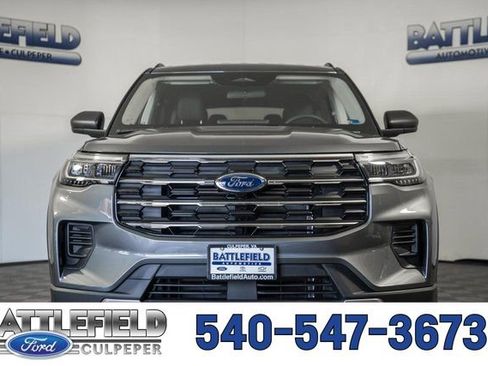 New 2026 Ford Explorer Active image 2