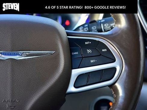 Used 2020 Chrysler Pacifica Touring-L image 18