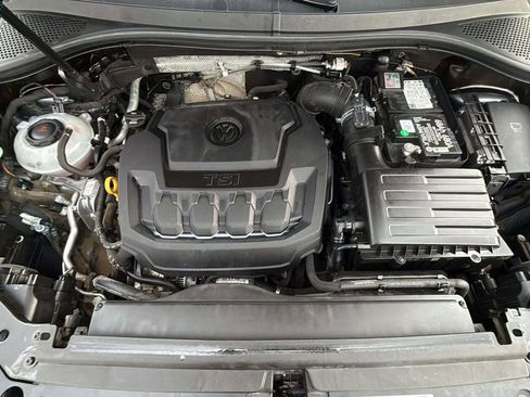 Used 2018 Volkswagen Tiguan S image 23