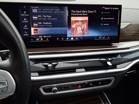 Used 2025 BMW X7 xDrive40i AWD/4WD image 27