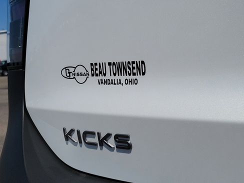 Used 2025 Nissan Kicks SR image 6