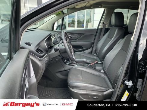 Certified 2022 Buick Encore Preferred w/ Safety Package AWD/4WD image 23