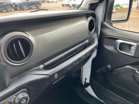 Used 2023 Jeep Wrangler Sport image 34