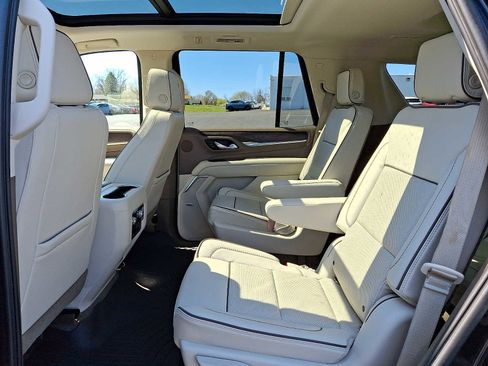 Certified 2021 GMC Yukon Denali w/ Denali Premium Package AWD/4WD image 10