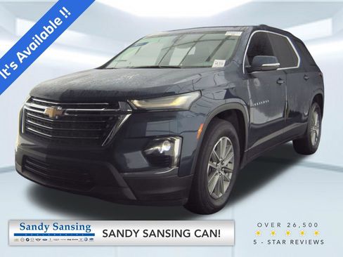 Used 2023 Chevrolet Traverse LT FWD image 1