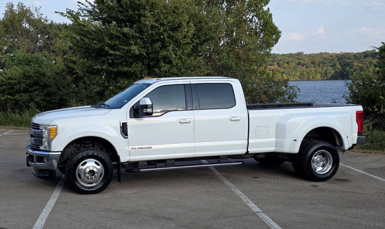 Used 2017 Ford F350 Lariat AWD/4WD image 7