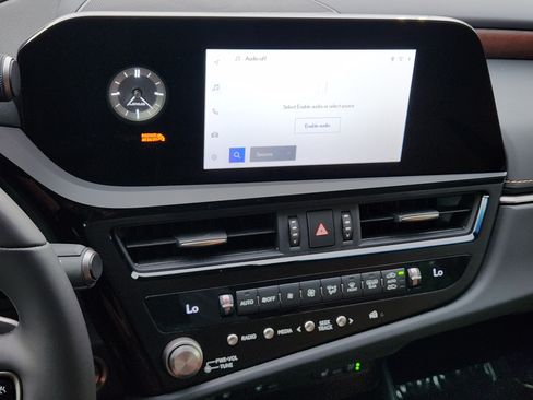 Used 2024 Lexus ES 350 w/ Premium Package FWD image 10