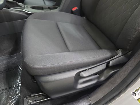 Used 2023 Toyota Corolla LE FWD image 29