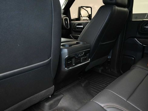 Used 2021 GMC Sierra 2500 AT4 w/ AT4 Premium Plus Package AWD/4WD image 25