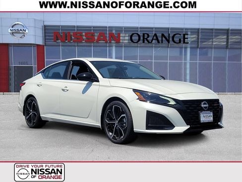 New 2026 Nissan Altima 2.5 SR FWD image 1