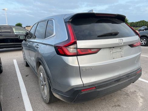 Used 2023 Honda CR-V EX image 4