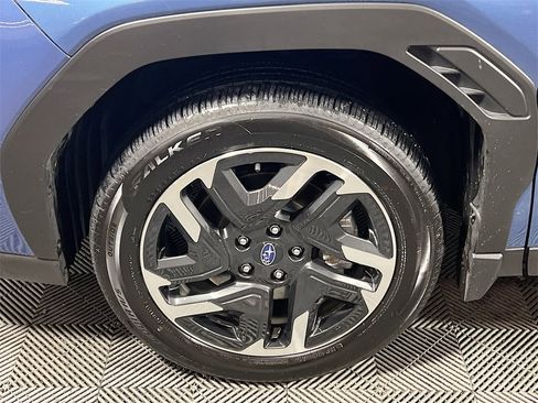 Certified 2025 Subaru Forester Limited image 28