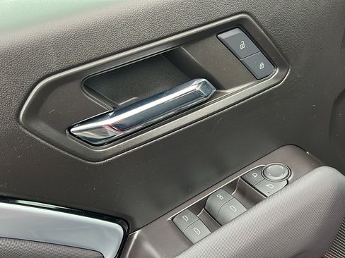 Certified 2024 Chevrolet Colorado Z71 w/ Z71 Convenience Package 2 image 16