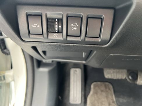 Certified 2025 Subaru Outback Limited image 18