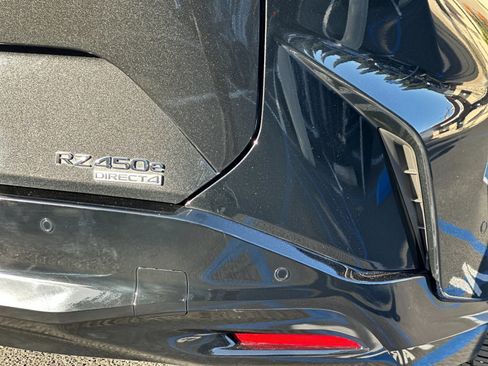 Used 2023 Lexus RZ 450e Premium image 33