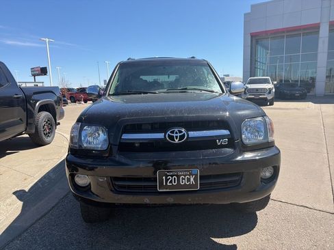 Used 2007 Toyota Sequoia Limited image 2