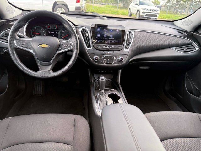 Used 2020 Chevrolet Malibu LT FWD image 16