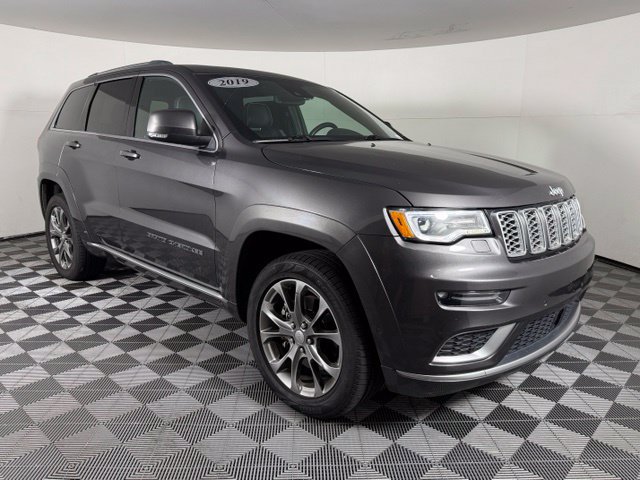 Used 2019 Jeep Grand Cherokee Summit AWD/4WD image 9