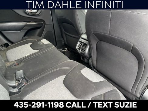 Used 2014 Jeep Cherokee Latitude image 17