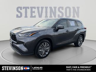 Used 2021 Toyota Highlander Platinum AWD/4WD video 1
