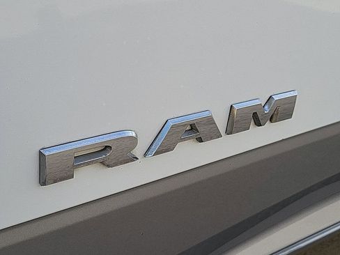 Used 2019 RAM 3500 Laramie image 29