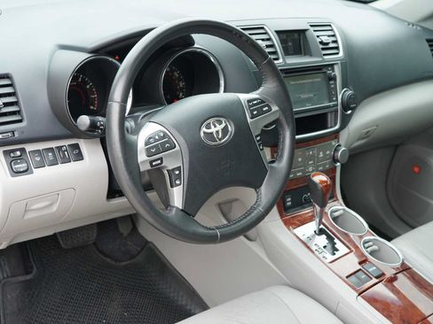 Used 2013 Toyota Highlander Limited FWD image 8