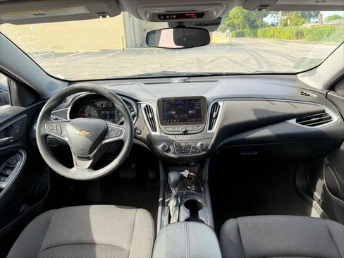 Used 2023 Chevrolet Malibu LT image 17