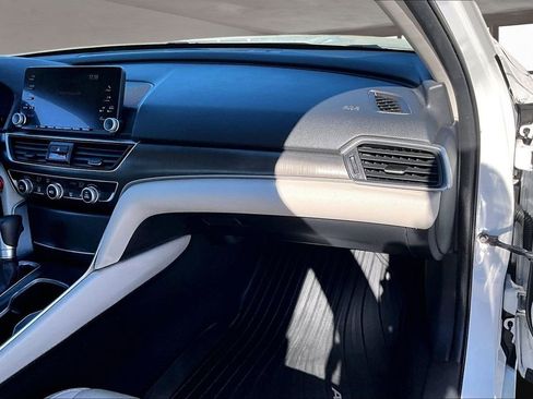 Used 2019 Honda Accord LX image 25