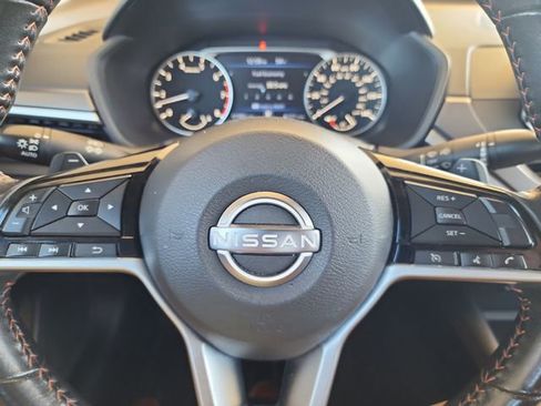 Used 2024 Nissan Altima 2.5 SR image 18