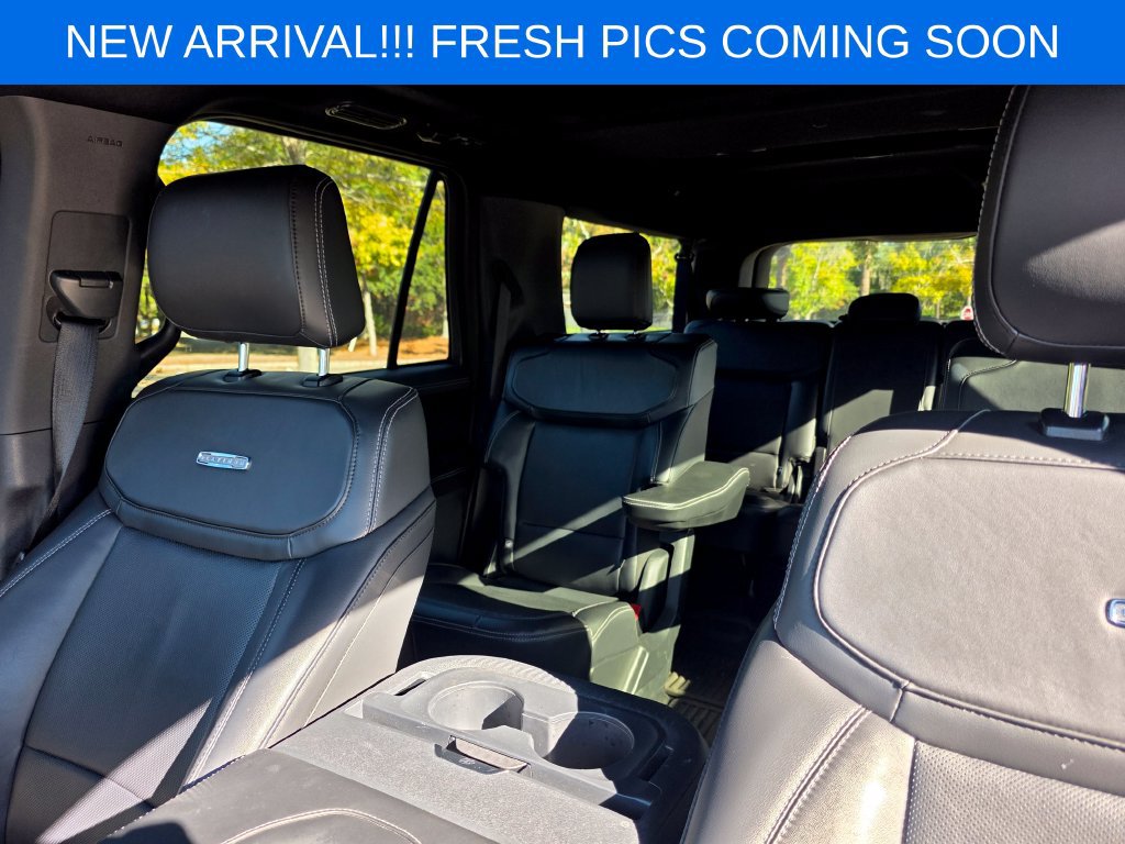 Used 2025 Ford Expedition Max Platinum w/ Stealth Performance Package AWD/4WD image 9