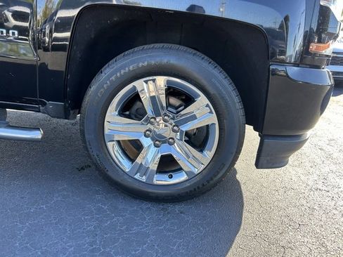 Used 2017 Chevrolet Silverado 1500 Custom w/ Custom Convenience Package image 8