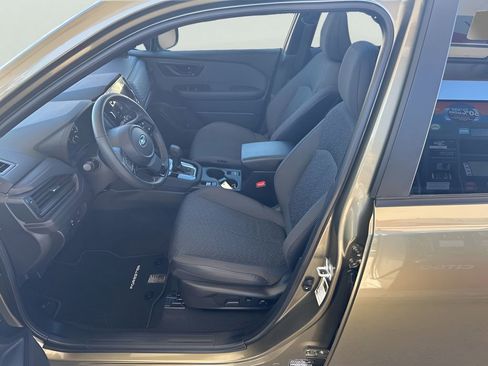 Used 2025 Subaru Forester Premium AWD/4WD image 16
