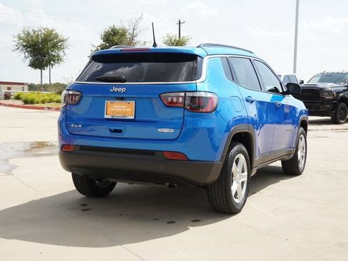 Used 2023 Jeep Compass Latitude AWD/4WD image 9