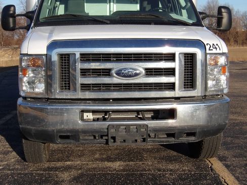 Used 2013 Ford E-350 and Econoline 350 Super Duty w/ Payload Pkg image 9