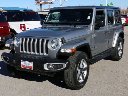 Used 2021 Jeep Wrangler Unlimited Sahara image 2