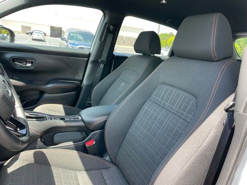 Certified 2025 Honda HR-V Sport image 25