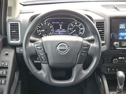 Used 2023 Nissan Frontier SV w/ SV Convenience Package RWD image 19