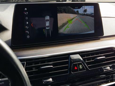 Used 2018 BMW 530e image 17