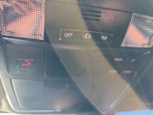 Used 2022 Toyota Tacoma Limited image 31