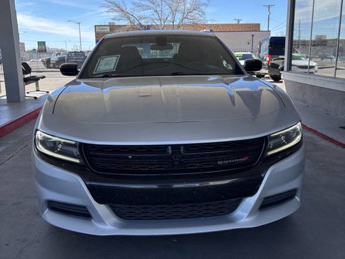 Used 2019 Dodge Charger SXT w/ Blacktop Package image 3