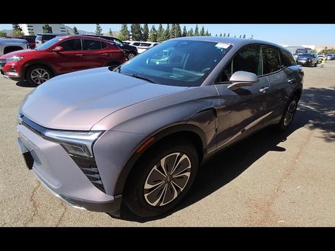 Used 2026 Chevrolet Blazer EV LT FWD image 3
