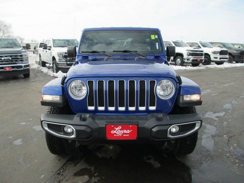 Used 2018 Jeep Wrangler Unlimited Sahara image 10