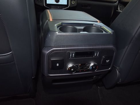 Used 2024 Ford Expedition Max Platinum AWD/4WD image 16