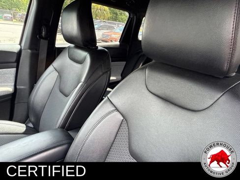 Used 2024 Jeep Compass Latitude AWD/4WD image 9