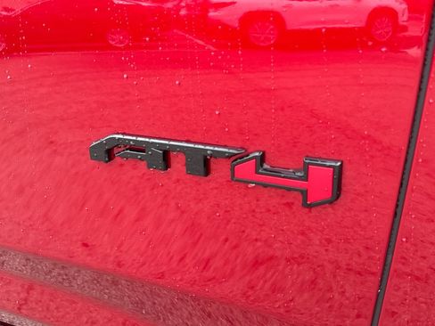 New 2026 GMC Yukon AT4 w/ AT4 Premium Package AWD/4WD image 9