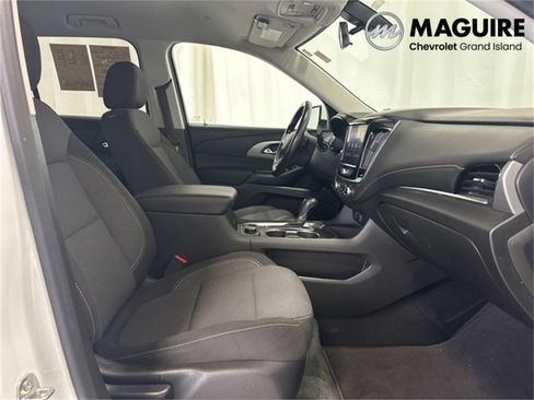 Used 2020 Chevrolet Traverse LT w/ LPO, Floor Liner Package image 21