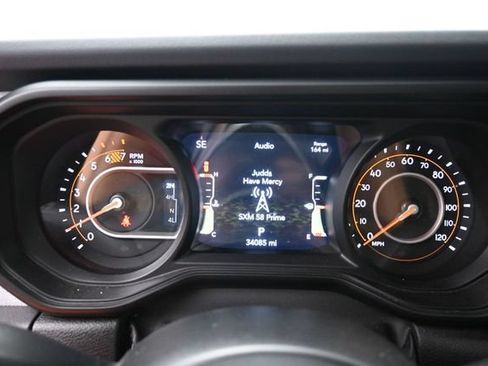 Used 2025 Jeep Wrangler Unlimited Sahara AWD/4WD image 19