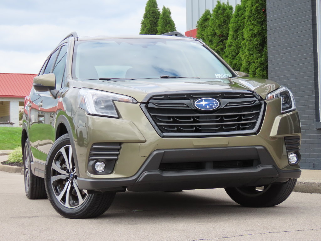 Used 2024 Subaru Forester Limited AWD/4WD image 1