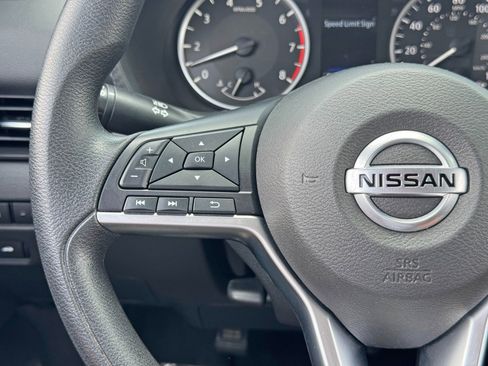 Used 2022 Nissan Sentra S image 19